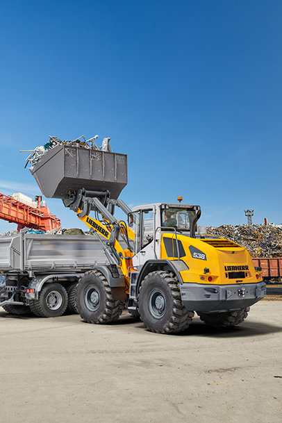 Las nuevas cargadoras sobre ruedas todoterreno de Liebherr L 526, L 538 y L 546 celebran su estreno mundial